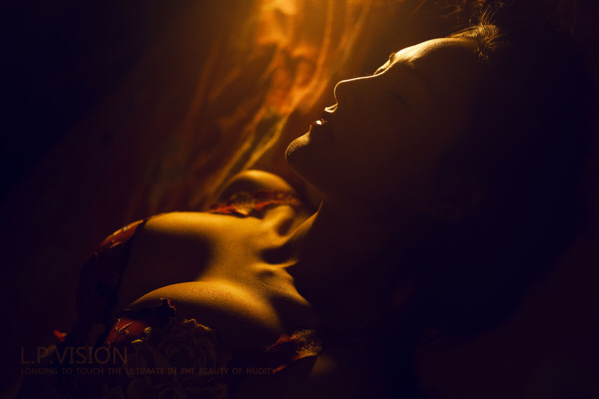 日韩福利片午夜在线观看